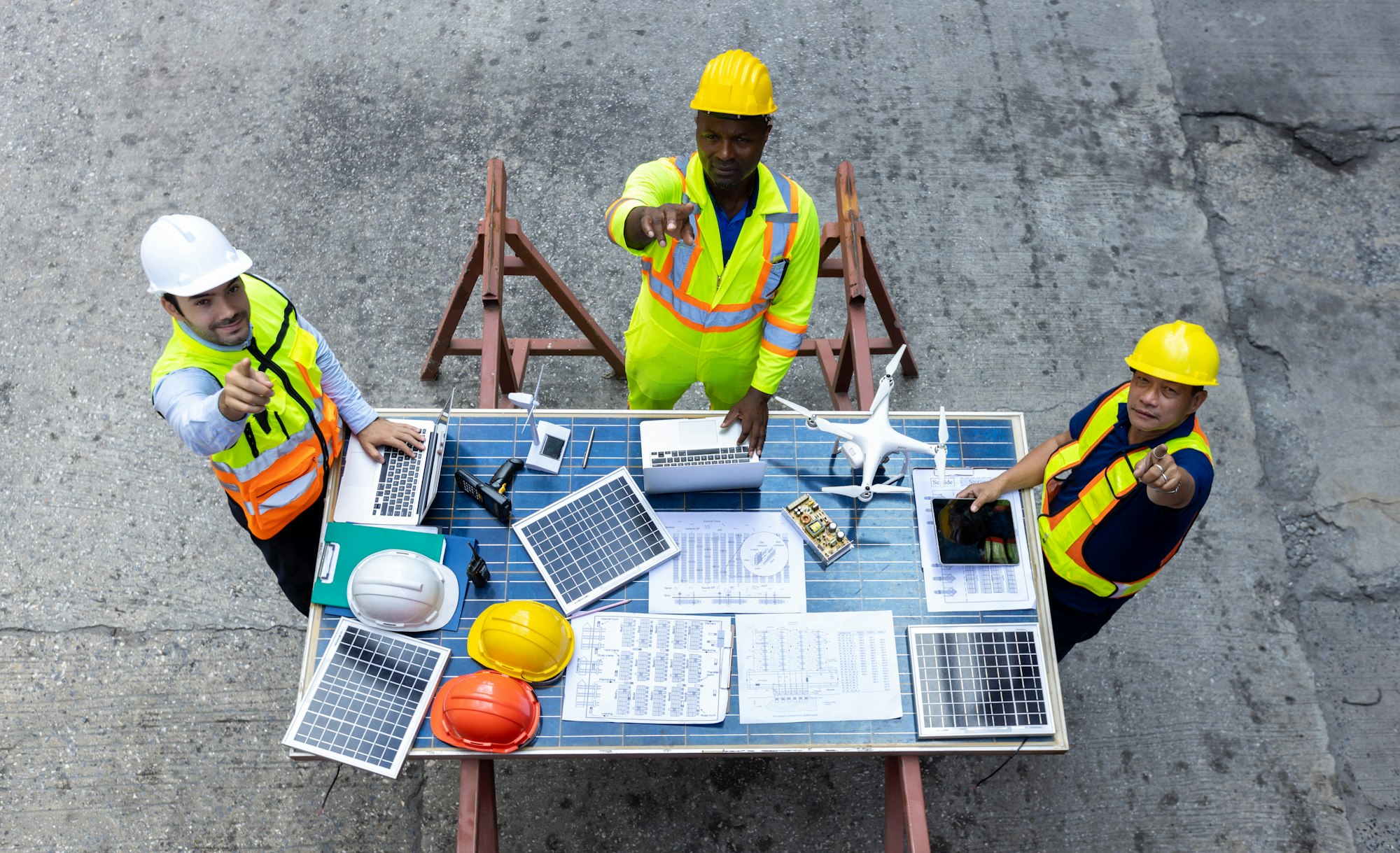 Team engineer or Team Foreman meeting and planning